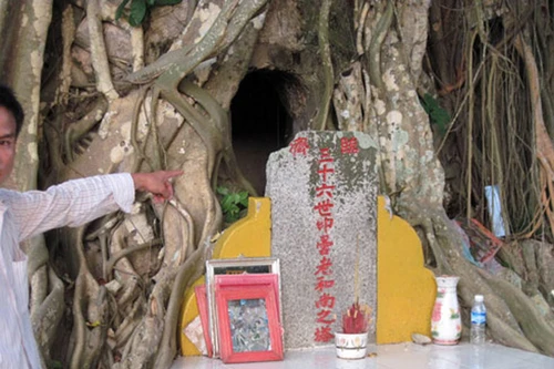 Kỳ bí ngôi tháp cổ có nhiều người đến tự tử nhưng lại được cứu sống