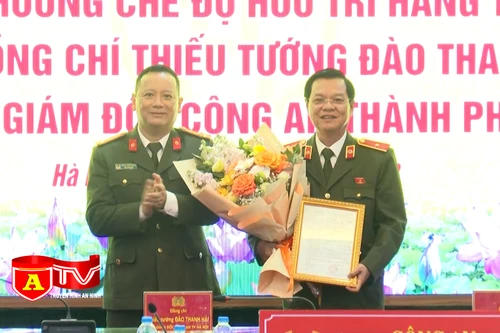Trao quyết định hưu trí đối với Thiếu tướng Đào Thanh Hải - Phó Giám đốc Công an thành phố Hà Nội