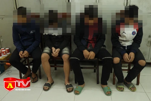 Mâu thuẫn cá nhân, nhóm thanh thiếu niên mang dao gây rối trật tự công cộng