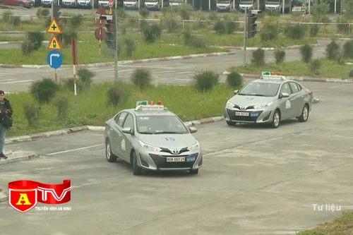 Đề nghị dừng đổi tên các trung tâm đào tạo lái xe ô tô