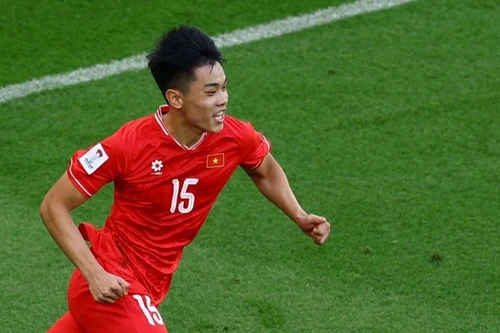 Tiền đạo 'hot' ĐT Việt Nam chưa thoát án kỷ luật ở V-League