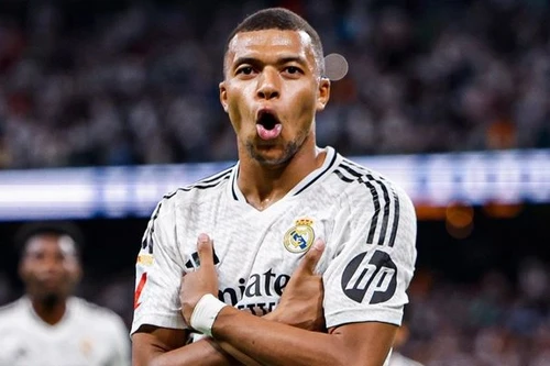 Xem Mbappe ghi bàn đầu tiên ở La Liga