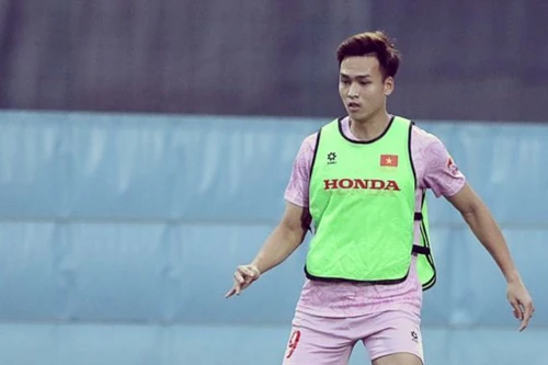 Trung vệ Bùi Hoàng Việt Anh: "ĐT Việt Nam ít nhất phải hòa Indonesia lượt đi"