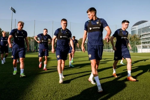 Hai tuyển thủ Nga sang Việt Nam trước các đồng đội