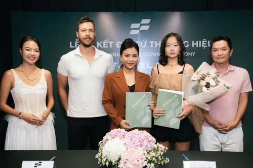 Sophia Phương Anh gia nhập 'dải ngân hà' Pickleball Việt Nam