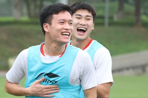 Hoàng Đức chốt tương lai giữa tin đồn ra nước ngoài thi đấu