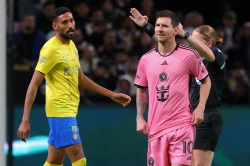 Vắng Ronaldo, Al Nassr vẫn 'nghiền nát' đội bóng của Messi