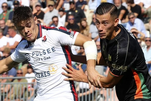 Trung vệ tuyển Indonesia làm nên lịch sử ở Serie A