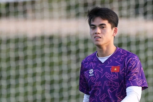 Tiền vệ Khuất Văn Khang: "Điểm mạnh của U23 Iraq là thể hình"