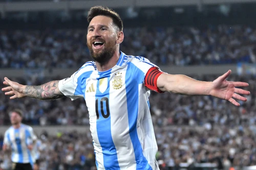 Messi lập hattrick, Argentina vùi dập đối thủ 6-0