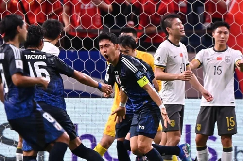 Tuyển Trung Quốc bị Nhật Bản vùi dập 7-0