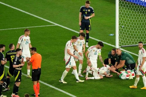 Tiền đạo Hungary bất tỉnh sau va chạm kinh hoàng ở EURO 2024
