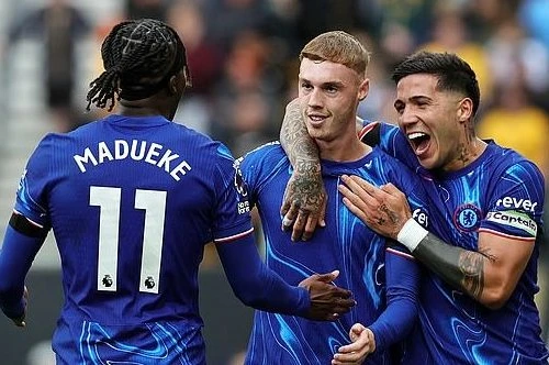 Hai ngôi sao Chelsea lập hattrick trong cơn mưa bàn thắng