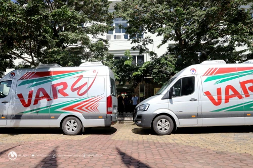 Bên trong xe VAR bóng đá Việt Nam được FIFA tài trợ có gì?