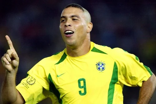 Ronaldo tranh cử Chủ tịch Liên đoàn bóng đá Brazil