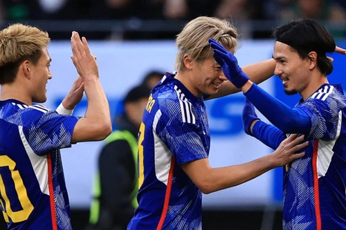 Tuyển Nhật Bản thắng đậm trước khi gặp Việt Nam