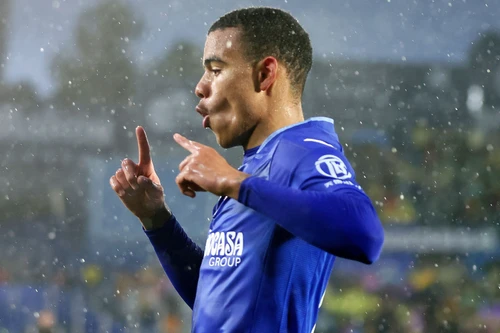 Greenwood ghi tuyệt phẩm khiến hàng công MU hổ thẹn