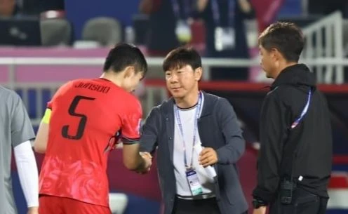 HLV Shin Tae-yong nói gì khi loại đội bóng quê nhà Hàn Quốc?