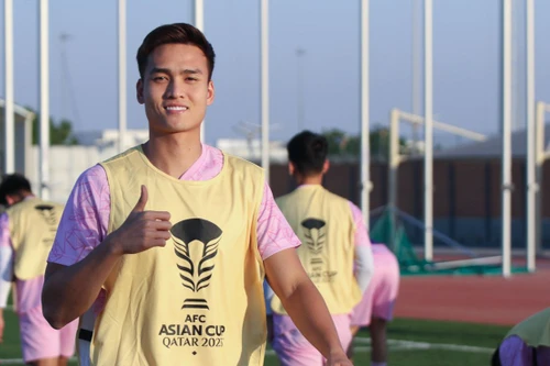 Trung vệ Công an Hà Nội: "Tuyển Việt Nam không dự Asian Cup cho vui"