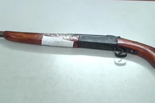 Dùng súng bắn đạn hoa cải để giải quyết mâu thuẫn nợ nần