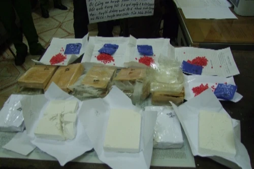 Triệt phá đường dây buôn bán, vận chuyển ma túy lớn