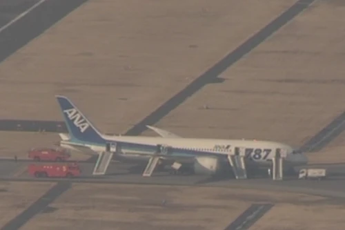 Mỹ xem xét vấn đề hỏa hoạn trên máy bay Boeing 787