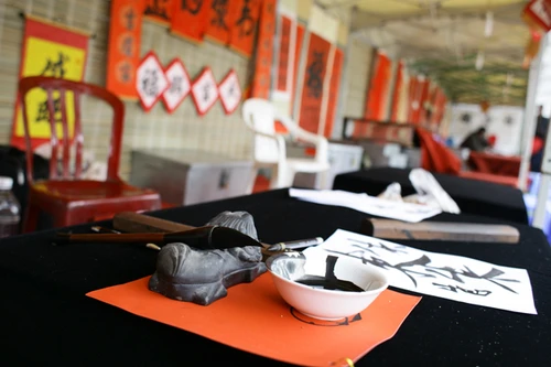 Phố ông Đồ vắng ngơ vắng ngắt ngày cuối năm