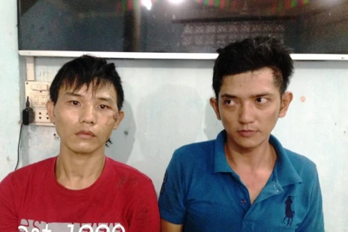 Người mẹ quật ngã 2 tên cướp để lấy lại tài sản cho con