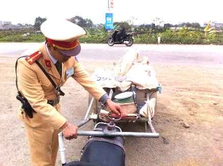 Rùng mình với những " lưỡi hái tử thần" ở ngoại thành