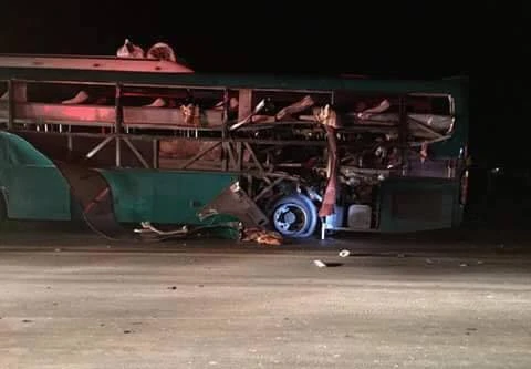 Xe khách giường nằm phát nổ, nhiều người thương vong
