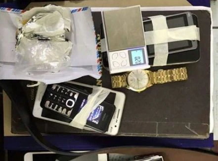 Bị 141 kiểm tra, nhanh tay ném ma túy xuống đất cũng không thoát