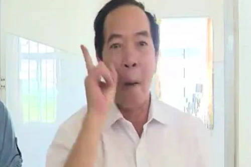 Cản trở báo chí, GĐ Bệnh viện Lương Tài bị đình chỉ công tác