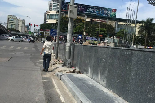 Vỉa hè có cũng như không