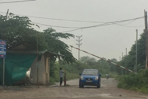 Khu đô thị vẫn bị cô lập như "ốc đảo" 