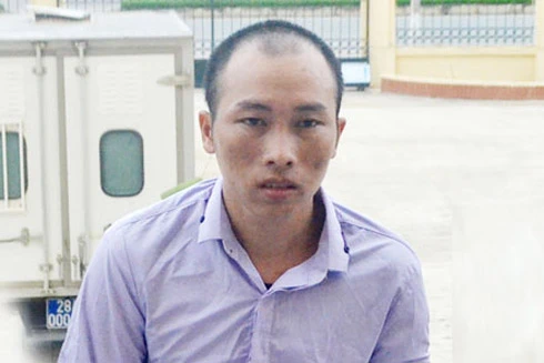 Bắn chết thầy cúng vì nghi con trai bị "yểm bùa"