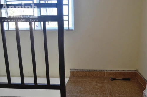 Sảy chân khi dọn nhà thuê, người phụ nữ buôn đồng nát tử vong