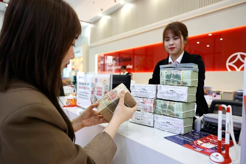 Lãi suất ngân hàng đang chịu nhiều sức ép