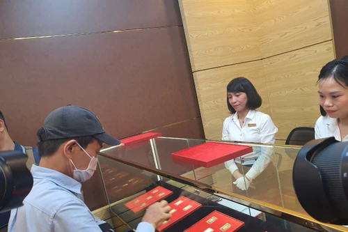 Nâng số dư vàng cuối ngày tại các ngân hàng lên tối đa 5% vốn tự có