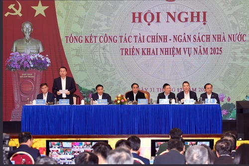 Thu ngân sách lần đầu vượt 2 triệu tỷ đồng, Hà Nội đạt hơn nửa triệu tỷ