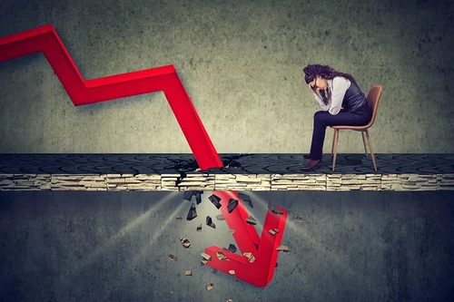 Loạt cổ phiếu lớn lao dốc, VN-Index mất mốc 1.600 điểm