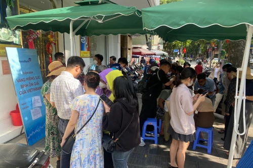 Ngân hàng Nhà nước: Người dân thận trọng khi mua vàng vì giá có thể giảm thêm