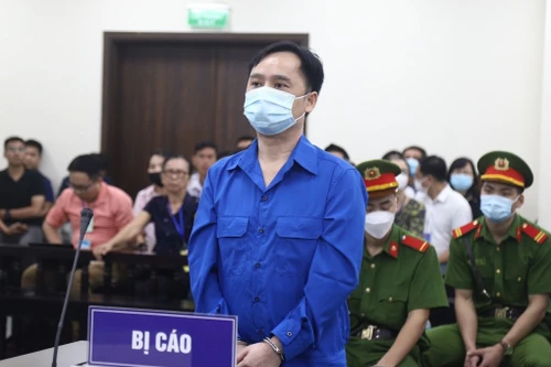 Cho ông Đỗ Thành Nhân mượn tài khoản thao túng chứng khoán, 12 tổ chức, cá nhân bị cấm giao dịch