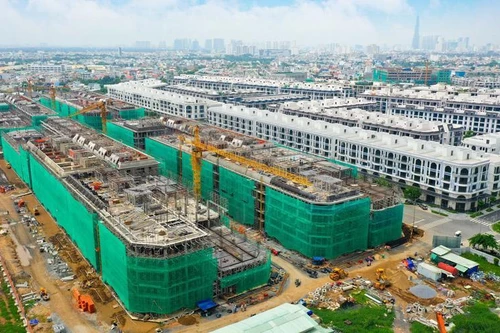 Áp lực đáo hạn dồn dập, doanh nghiệp bất động sản phát hành trái phiếu lãi suất cao chót vót