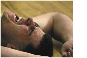 Tại sao “cậu nhỏ” lại gãy?