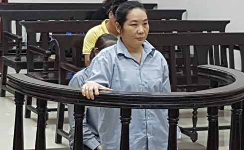 Nữ đối tượng lừa "chạy" việc làm bị tâm thần được giảm án