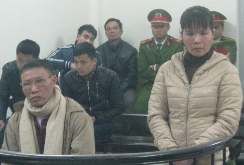 Cặp tình nhân buôn ma túy điên cuồng chống lại cảnh sát