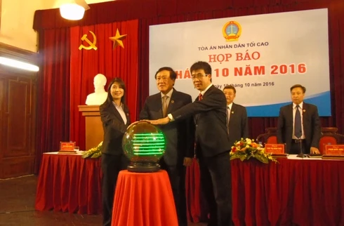 Thêm nguồn pháp luật trong quá trình xét xử các vụ án