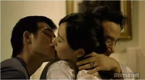 Chồng ăn chả, vợ trả đũa xơi nem