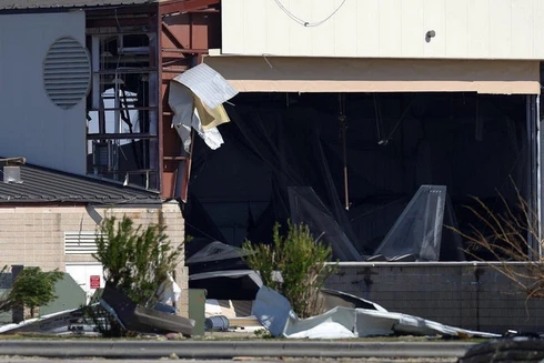 [ẢNH] Không quân Mỹ thiệt hại nặng nề: Mất tiêm kích tàng hình F-22 vì siêu bão Michael?