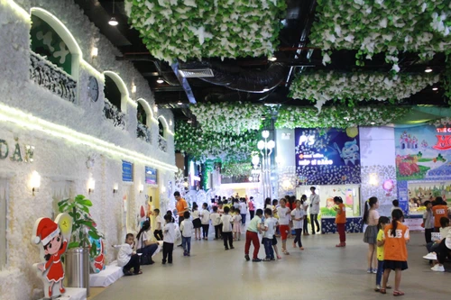 "Thành phố tuyết" xuất hiện giữa Hà Nội